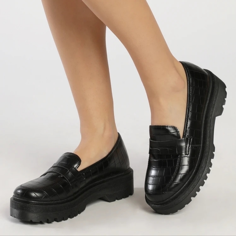 Lulus Maysie Black Crocodile Embossed Flatform Loafers Chunky Academia